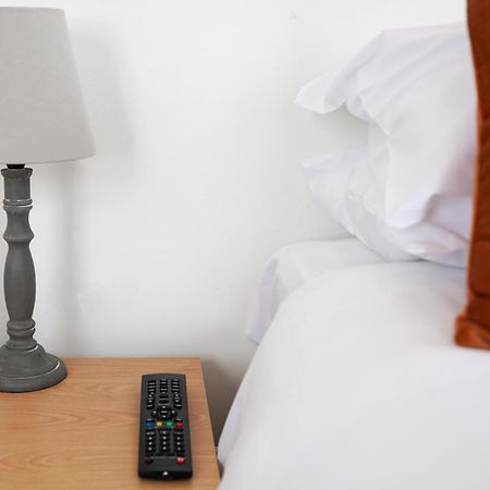 Homesly Guest Rooms, Comfortable En-Suite Guest Rooms With Free Parking And Self Check-In Berwick Upon Tweed Esterno foto