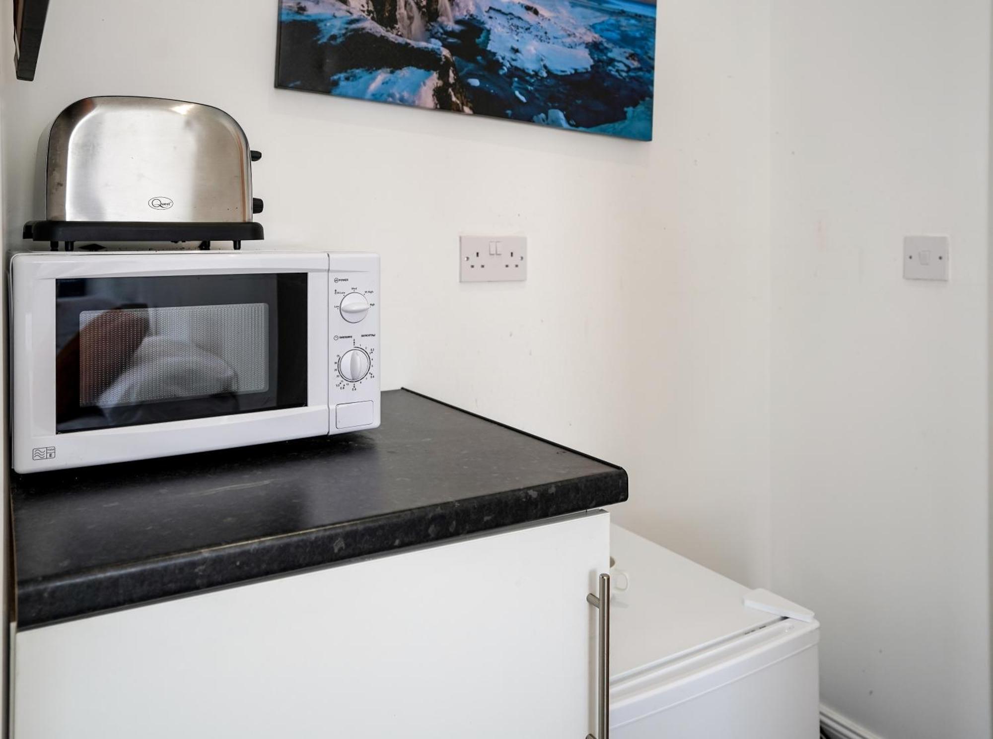 Homesly Guest Rooms, Comfortable En-Suite Guest Rooms With Free Parking And Self Check-In Berwick Upon Tweed Esterno foto