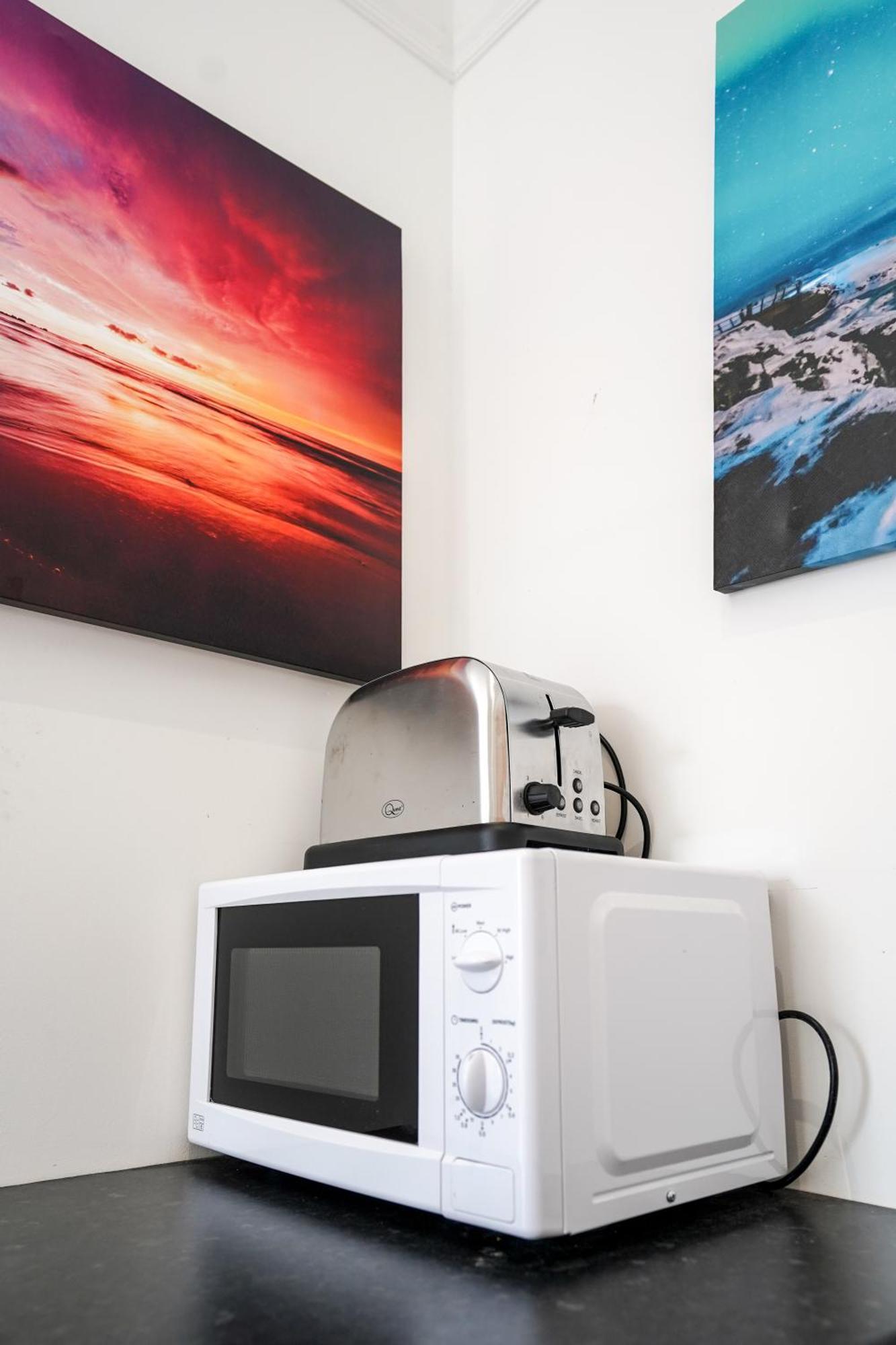 Homesly Guest Rooms, Comfortable En-Suite Guest Rooms With Free Parking And Self Check-In Berwick Upon Tweed Esterno foto