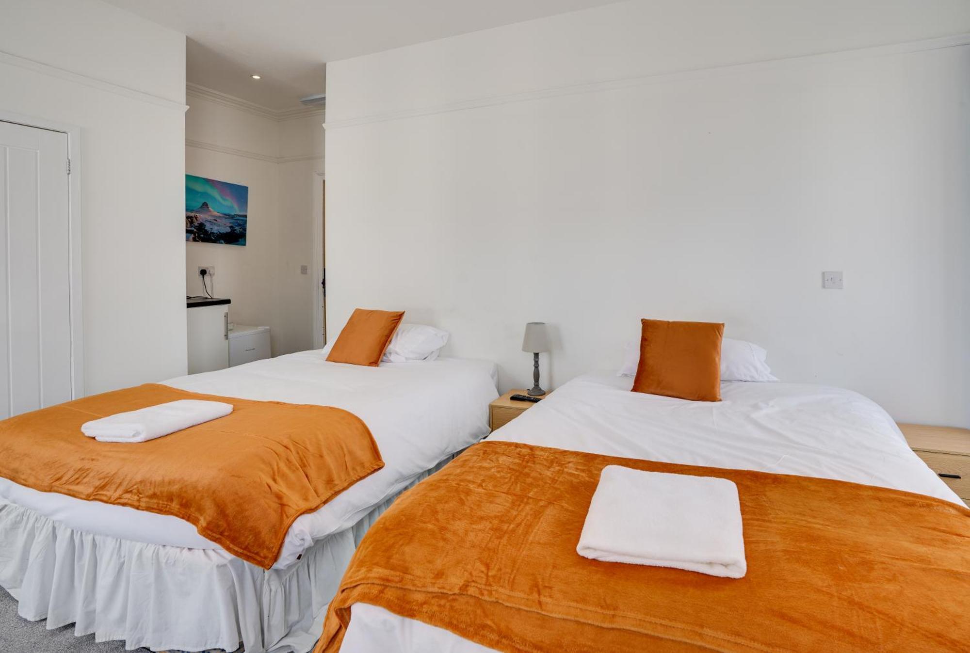 Homesly Guest Rooms, Comfortable En-Suite Guest Rooms With Free Parking And Self Check-In Berwick Upon Tweed Esterno foto